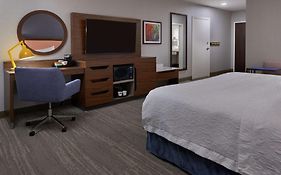 Hampton Inn & Suites by Hilton Montreal-Dorval